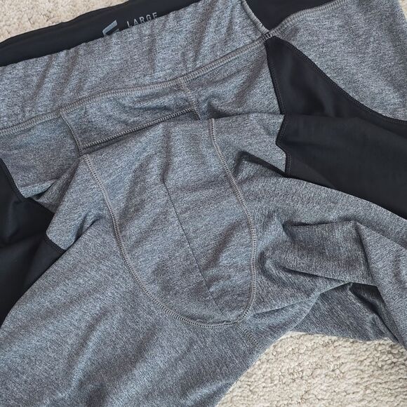 Second Skin | Compresion Calf Length Leggings - Picture 4 of 5